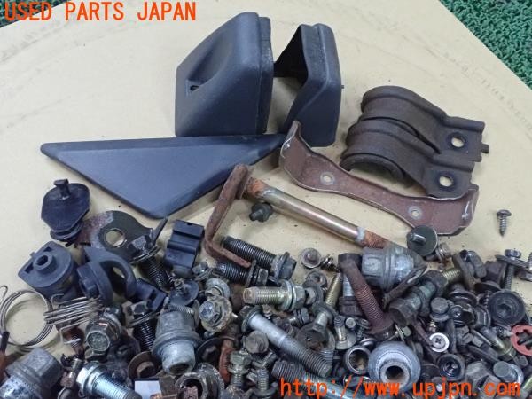 3UPJ=9227640720]スープラ 2.5GT ツインターボリミテッド(JZA70)ネジ・ナット・ステー類 ジャンク_3