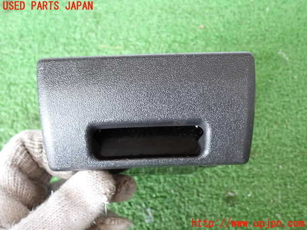 2UPJ-9227727821]ハイエースバン200系(KDH205V)灰皿1 中古_3
