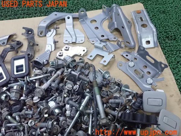 3UPJ=9227740720]レクサス RX350(GGL10W)ネジ・ナット・ステー類 ジャンク_2