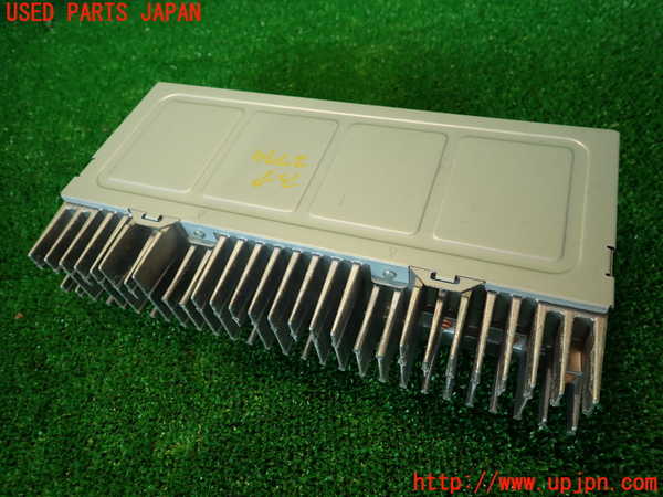2UPJ-9227746525]レクサス・RX350(GGL10W)アンプ 中古_2