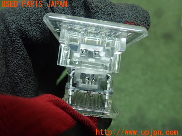 3UPJ=9227760512]BMW M5(NB50 E60)前期 社外 LEDカーテシランプ 中古_5