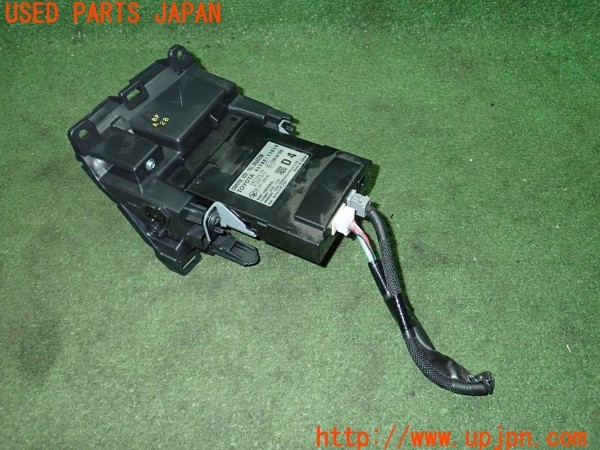3UPJ=9227820503]レクサス ES300h(AXZH10)純正ビルトイン 86980-11010 ETC車載器 中古_2