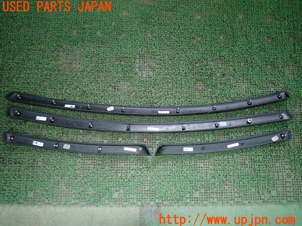 3UPJ=9227860645]BMW M3 クーペ(WD40 E92)前期 純正 カーボン調トリムセット リアピラーム ドア内張り 中古_5