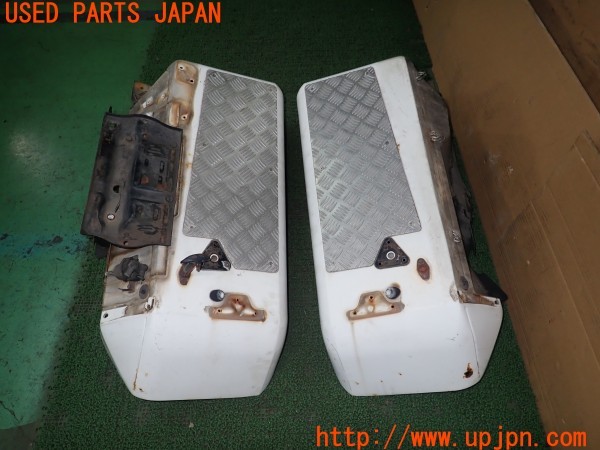 3UPJ=9227900049]三菱ジープ(J55)純正加工 フロントフェンダー 中古_3