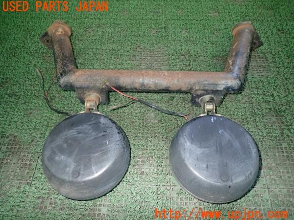 3UPJ=9227940558]ジープ(J55(改))CIBIE シビエ フォグランプ ステー付き 中古_3