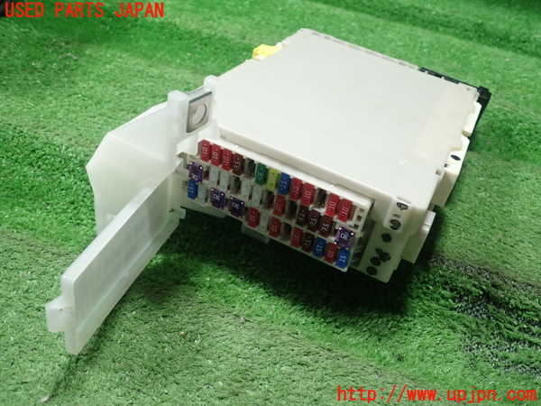 1UPJ-9227956742]レクサス・CT200h(ZWA10)ヒューズボックス2 中古_2