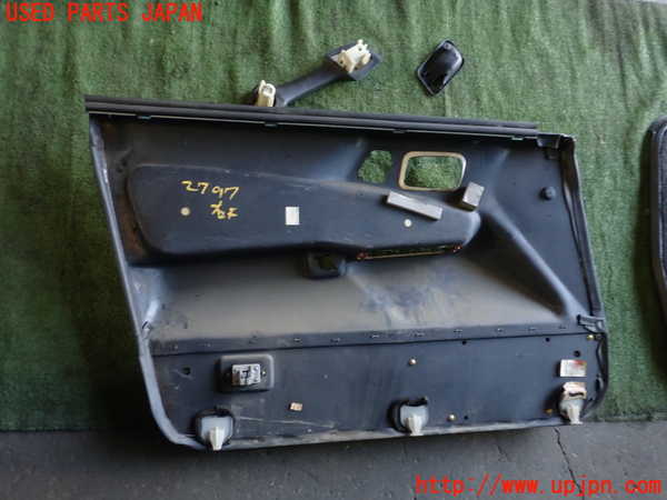 1UPJ-9227971234]ギャラン(E38A)右前ドア内張り 中古_4