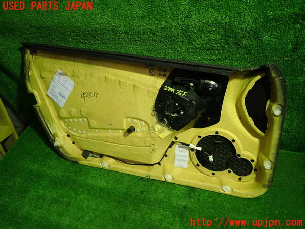 1UPJ-9227991234]ベンツ SLK350 R171(171456)右ドア内張り 中古_4