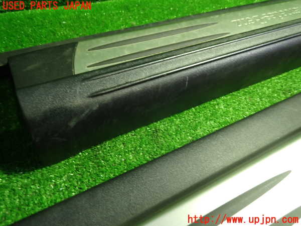 1UPJ-9227997740]ベンツ SLK350 R171(171456)スカッフプレート 中古_3