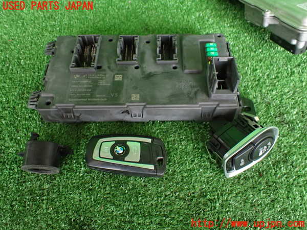 2UPJ-9228006110]BMW M4 クーペ(3C30)(F82)エンジンコンピューター DME 中古_3