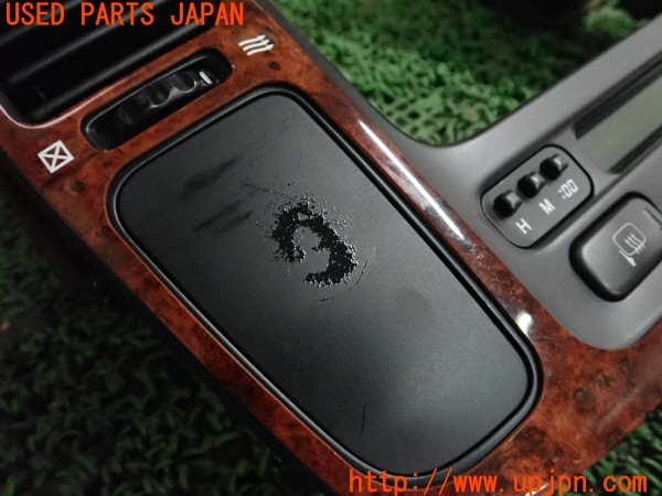 3UPJ=9228010645]ランクル100(UZJ100W)前期 純正 内装パネル オーディオパネル シフトパネル ウィンンドウスイッチパネル 吹き出し口 中古_3