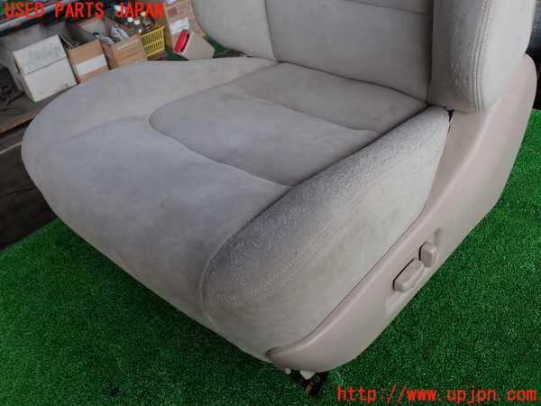 2UPJ-9228017065]ランクル100系(UZJ100W)助手席シート 中古_2