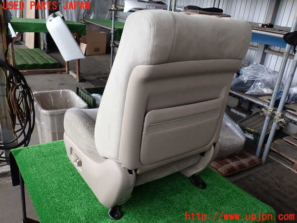 2UPJ-9228017065]ランクル100系(UZJ100W)助手席シート 中古_4