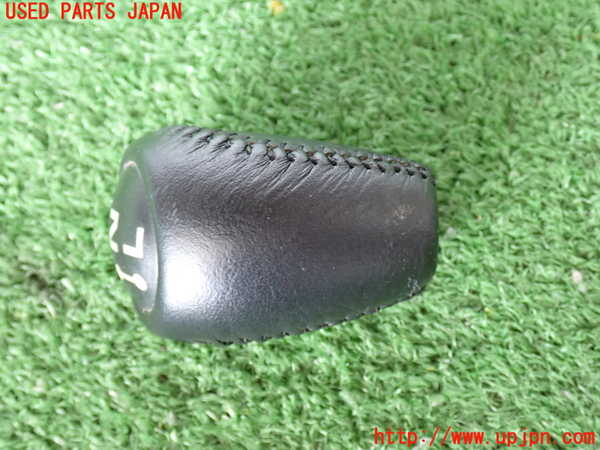 2UPJ-9228017570]ランクル100系(UZJ100W)シフトノブ 中古_2