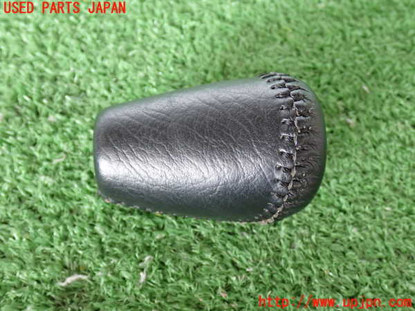 2UPJ-9228017570]ランクル100系(UZJ100W)シフトノブ 中古_3