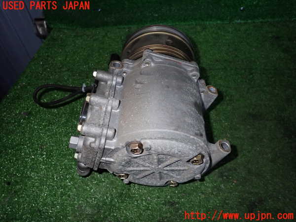 2UPJ-9228026025]ランエボ(CE9A)エアコンコンプレッサー 中古_3