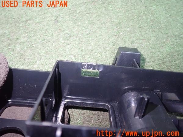 3UPJ=9228030645]86(BRZ)GRスポーツ(ZN6 G型)純正 ウィンドウスイッチパネル カーボン調 中古_5