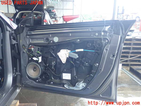 2UPJ-9228051230]ベンツ CLA180 シューティングブレーク(117942)右前ドア (43R-00050 M62) 中古_3