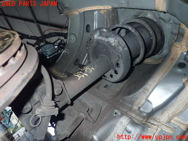 2UPJ-9228055025]ベンツ CLA180 シューティングブレーク(117942)左フロントストラット 中古_2