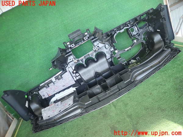 2UPJ-9228057505]ベンツ CLA180 シューティングブレーク(117942)ダッシュボード 中古_5