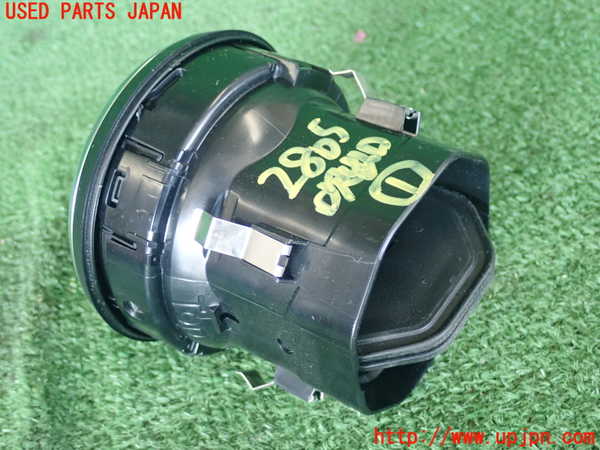 2UPJ-9228057526]ベンツ CLA180 シューティングブレーク(117942)エアコン吹き出し口1 (右) 中古_3