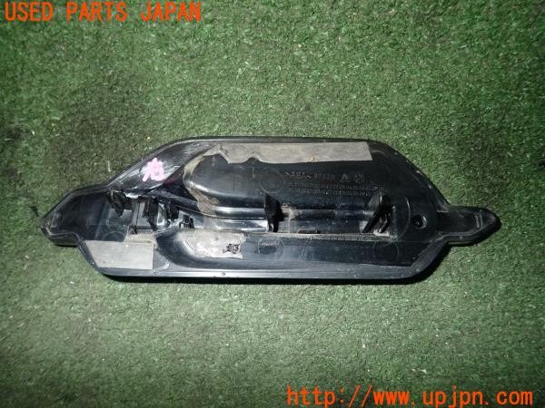 3UPJ=9228070012]BMW M2 クーペ コンペティション(2U30 F87)純正 右フロントフェンダー ガーニッシュ 中古_3