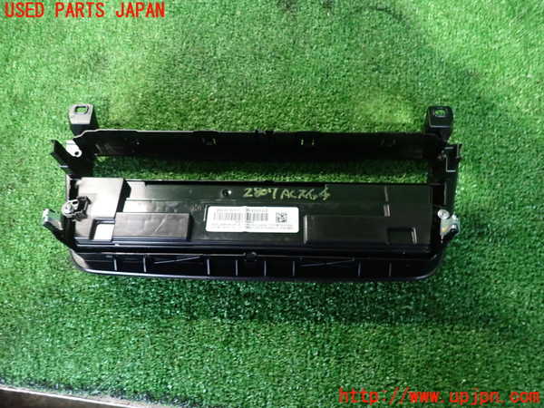 2UPJ-9228076066]BMW M2 クーペ(2U30)(F87)エアコンスイッチ1 中古_2