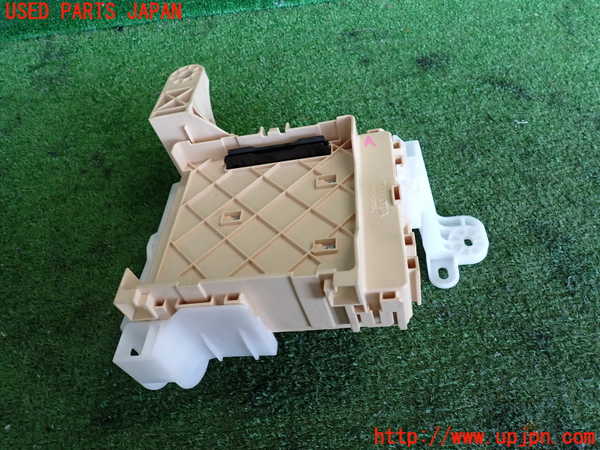 2UPJ-9228086743]ハリアー(ZSU60W)ヒューズボックス3 中古_2