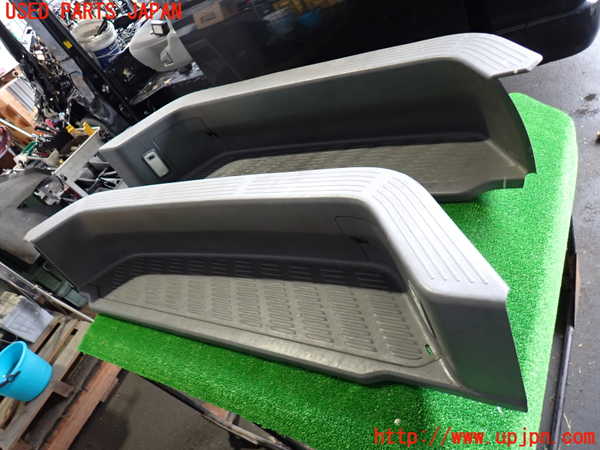 2UPJ-9228097740]ハイエースバン200系(KDH201V)スカッフプレート (ジャンク品) 中古_3