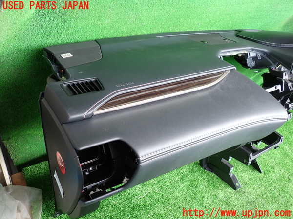 2UPJ-9228117505]レクサス・NX300h(AYZ10)ダッシュボード 中古_3