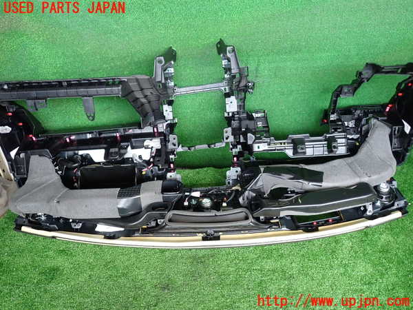 2UPJ-9228117505]レクサス・NX300h(AYZ10)ダッシュボード 中古_5