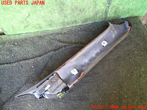 1UPJ-9228137660]ポルシェ・ボクスター(98623)左フロントピラートリム 中古_3
