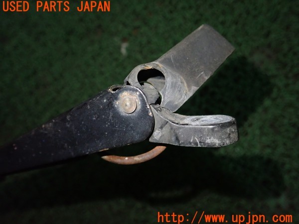 3UPJ=9228170001]アルファロメオ スパイダー(115)BOSCH ボッシュ フロントワイパーアーム 中古_3