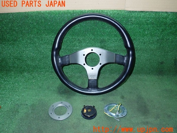 3UPJ=9228170617]アルファロメオ スパイダー(115)MOMO TUNER モモ チューナー ステアリング 315mm 中古_2