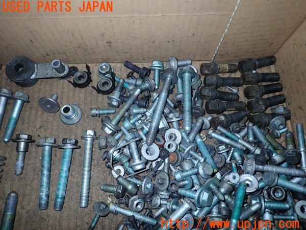 3UPJ=9228190720]ベントレー コンチネンタル GT(BCBEB)ネジ・ナット・ステー類 セット ジャンク_4