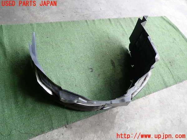 2UPJ-9228201090]アウトランダーPHEV(GG2W)右前フェンダーライナー 中古_4