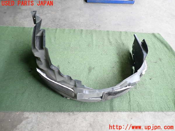 2UPJ-9228201092]アウトランダーPHEV(GG2W)左前フェンダーライナー 中古_4