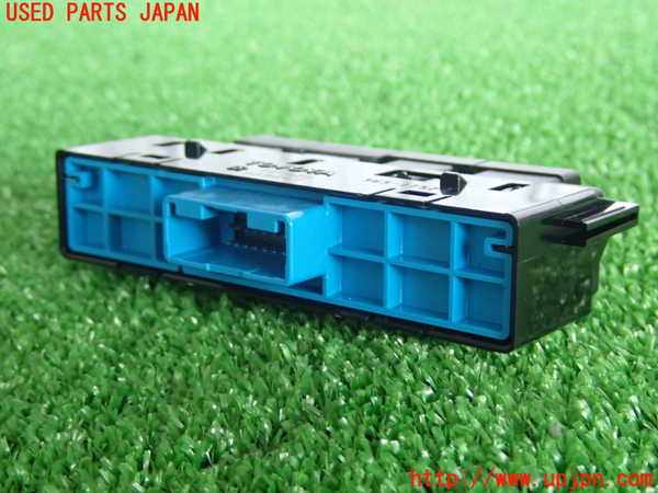2UPJ-9228246310]レクサス・NX200t(AGZ10)スイッチ5(ビューカメラ ステアリングヒーター) 中古_2