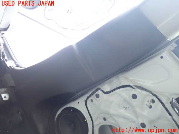 2UPJ-9228257665]エスクード(YEH1S)右センターピラートリム 中古_3