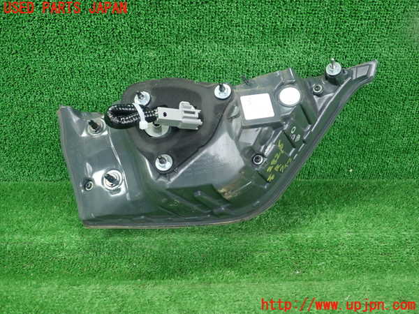 1UPJ-9228261550]ハリアー(ZSU65W)右リアフィニッシャー 中古_2