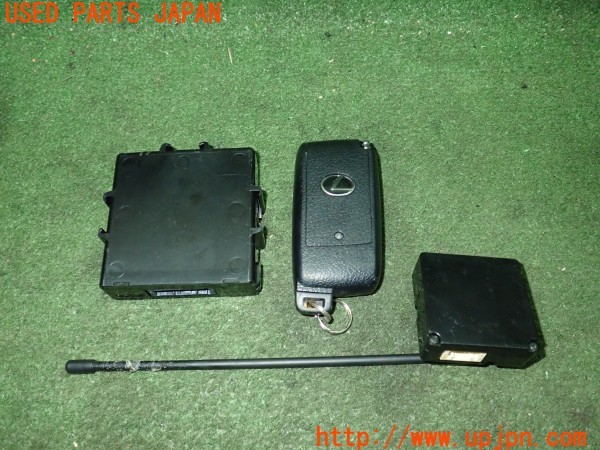 3UPJ=9228290572]レクサス NX300h(AYZ10)純正 085A2-00110 08183-00770 リモコンエンジンスターター 中古_2