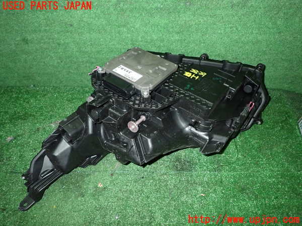 1UPJ-9228291130]レクサス・NX300h(AYZ10)右ヘッドライト LED 中古_4