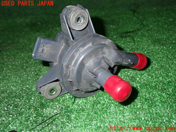1UPJ-9228292110]レクサス・NX300h(AYZ10)ウォーターポンプ 中古_3