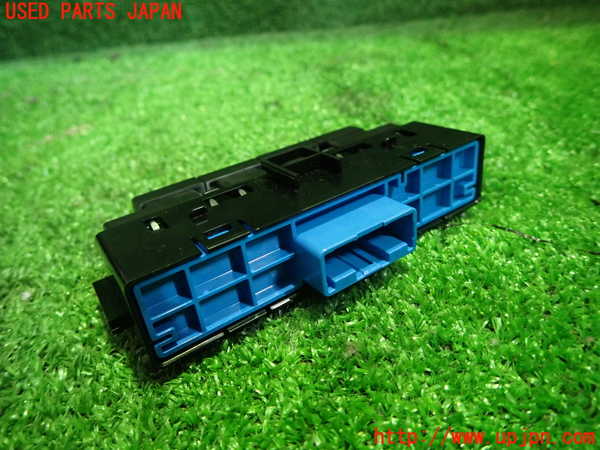 1UPJ-9228296308]レクサス・NX300h(AYZ10)スイッチ3 (ステアリングヒーター) 中古_3