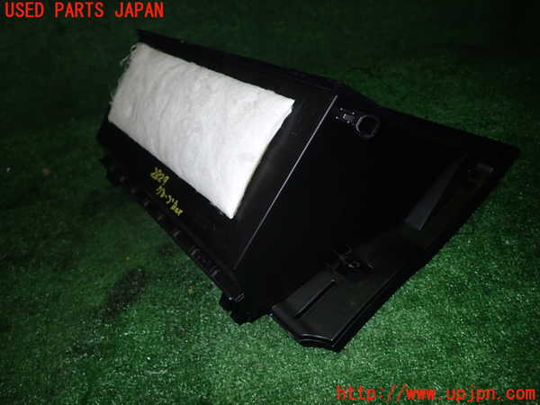 1UPJ-9228297516]レクサス・NX300h(AYZ10)グローブボックス1 中古_4
