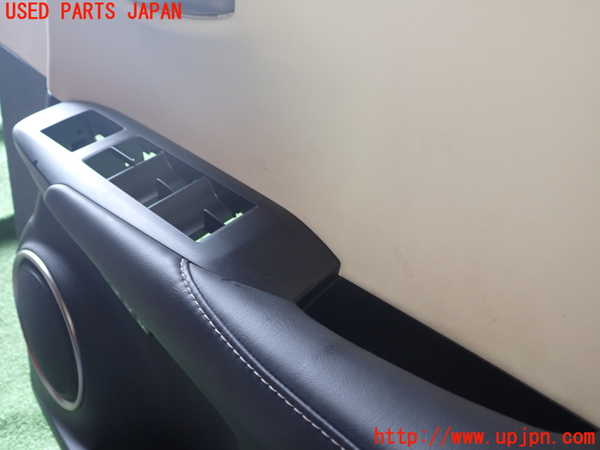 1UPJ-9228291234]レクサス・NX300h(AYZ10)右前ドア内張り 中古_3