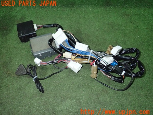 3UPJ=9228300539]ハイエースバン 200系(TRH200V 3型)純正 61C148-0000 61C484-0001 セキュリティ 中古_2
