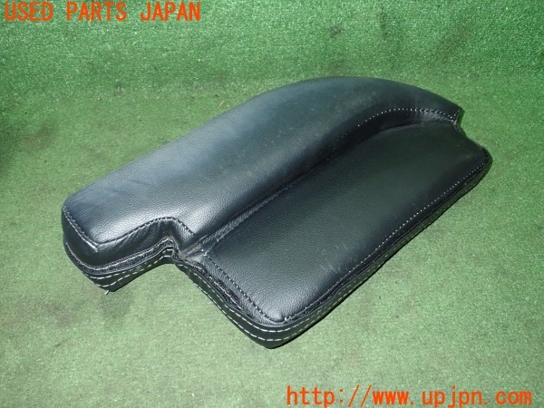 3UPJ=9228300652]ハイエースバン 200系(TRH200V 3型)社外 アームレスト 肘置き センターコンソール運転席側 中古_3