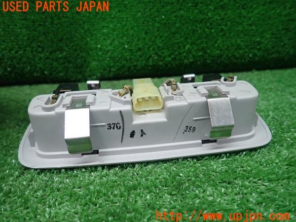 3UPJ=9228310574]ハイエースバン200系(KDH206V 2型)純正 ルームランプ 中古_2