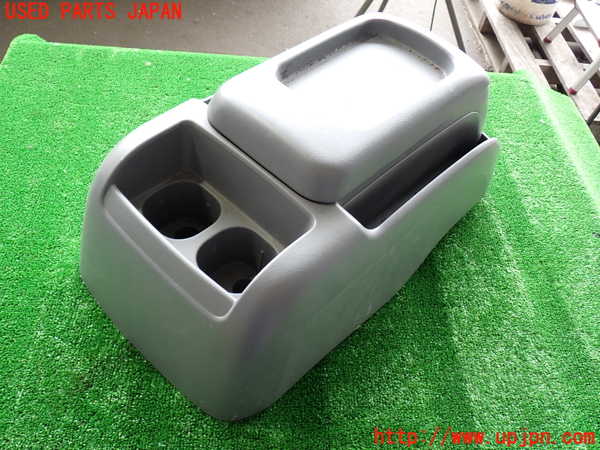 2UPJ-9228317540]ハイエースバン200系(KDH206V)センターコンソール 中古_3
